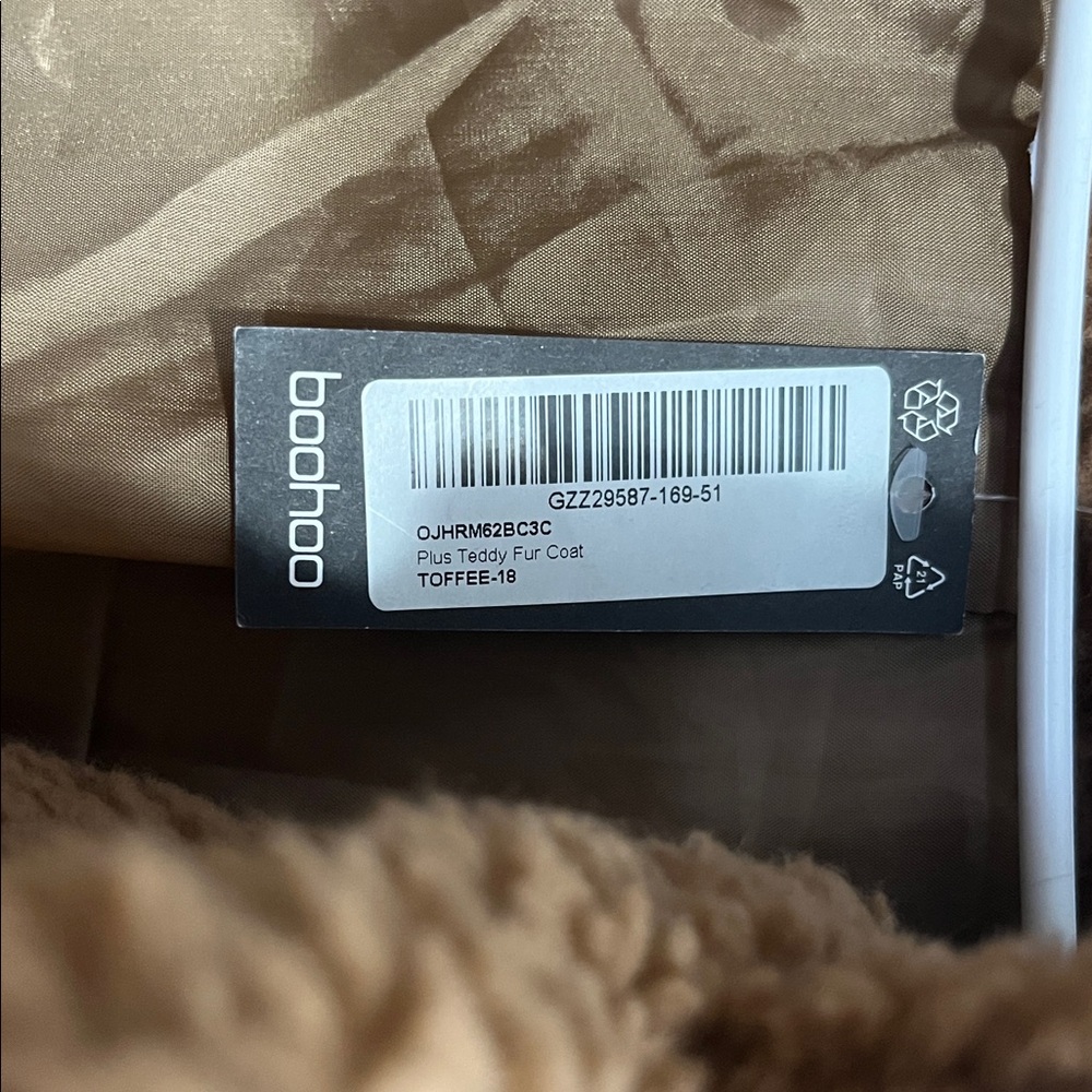 Boohoo Tan Teddy Jacket - Picture 6 of 6